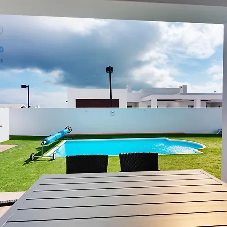 El Golfo Villa *
